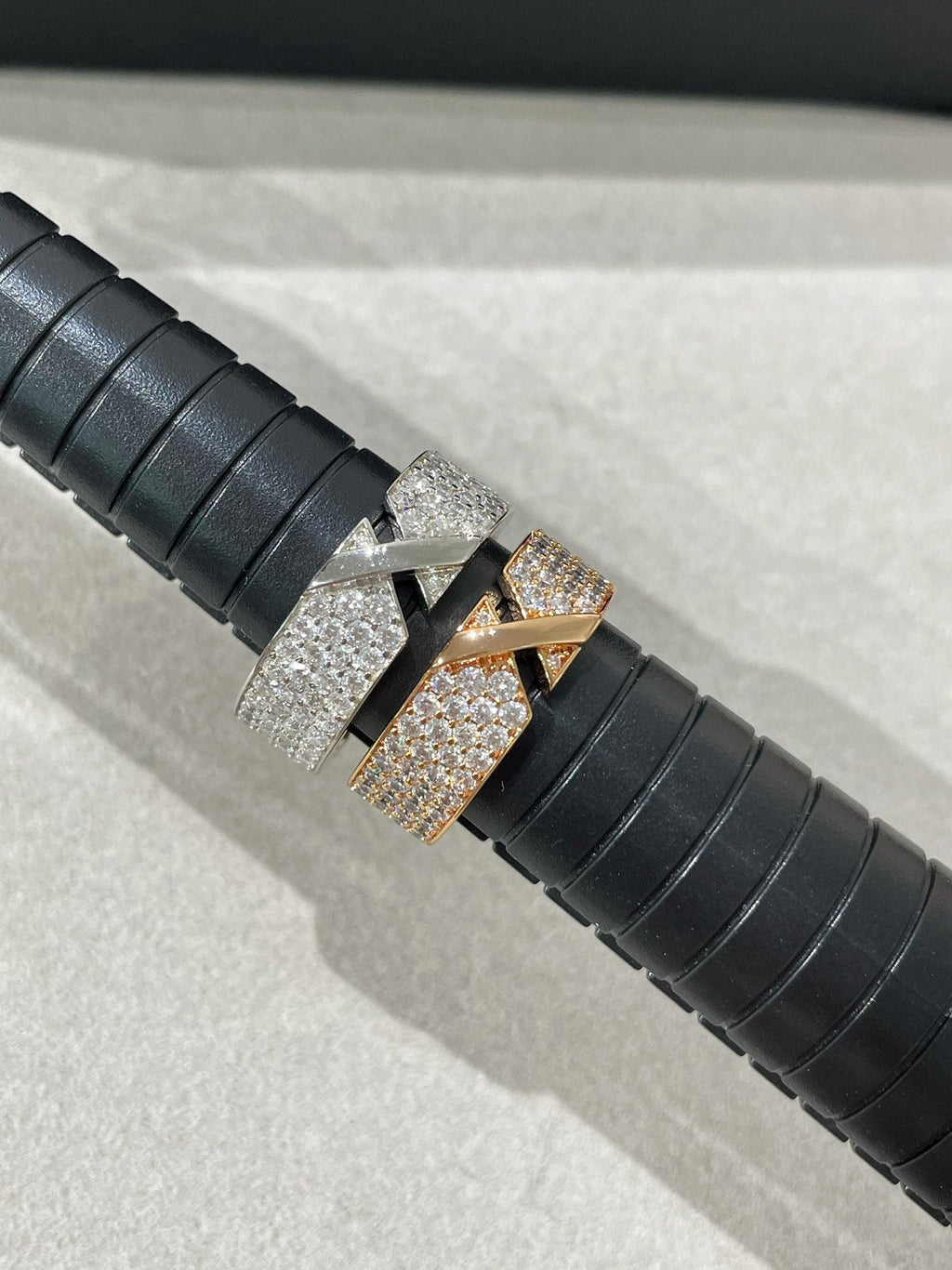 CHAUMET LIENS EVIDENCE DIAMOND PAVED RING