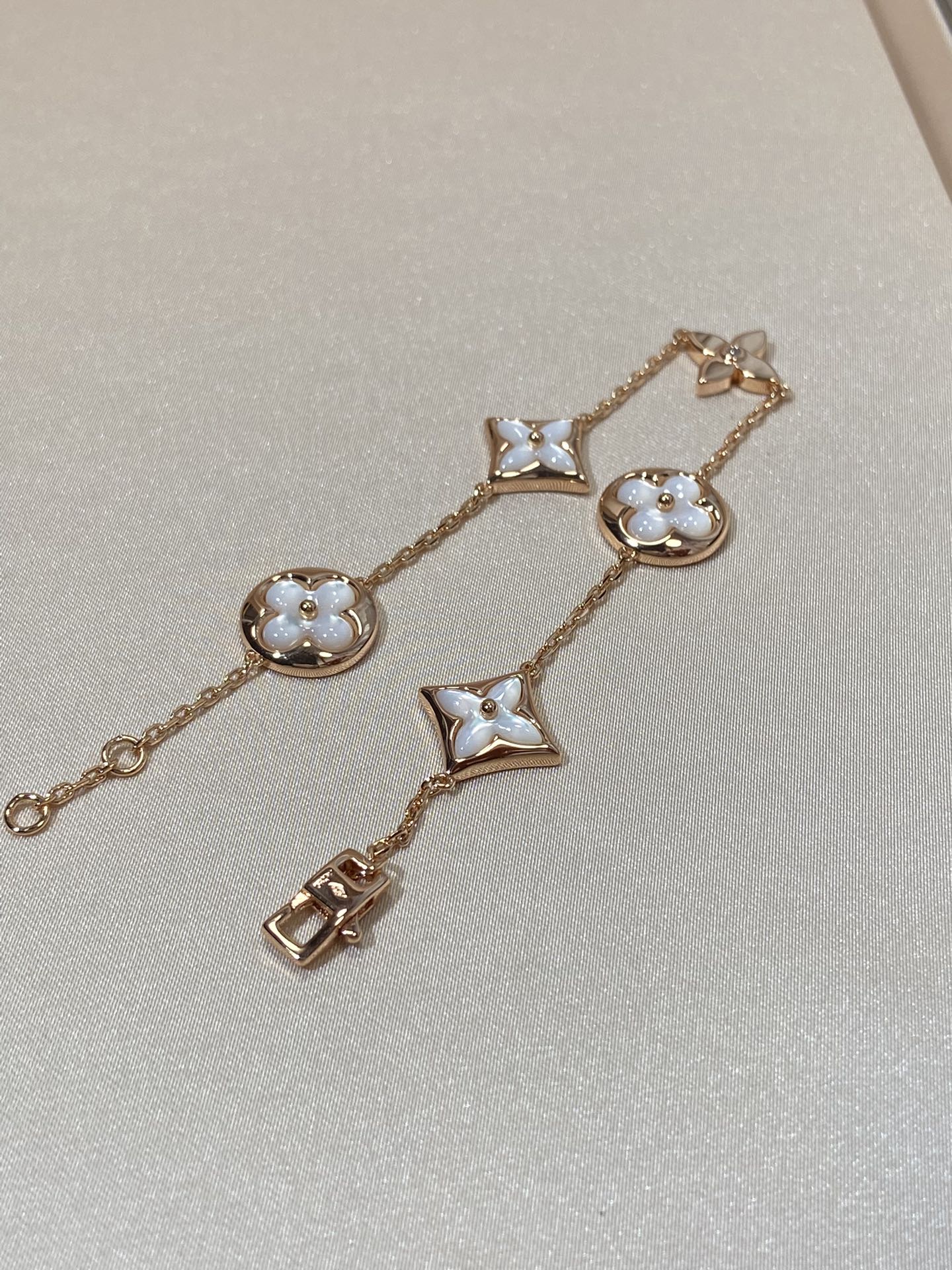 LOUIS VUITTON STAR AND SUN 5 MOTIF MOP PINK GOLD BRACELET