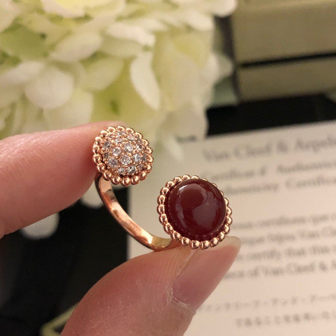 VCA PERLEE COULEURS DIAMOND ROSE GOLD BETWEEN THE FINGER RING